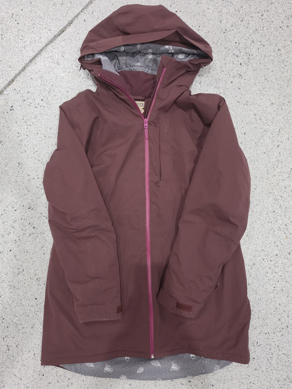 Duluth Trading Co Women’s Large Burgundy Waterproof Hooded Rain Jacket